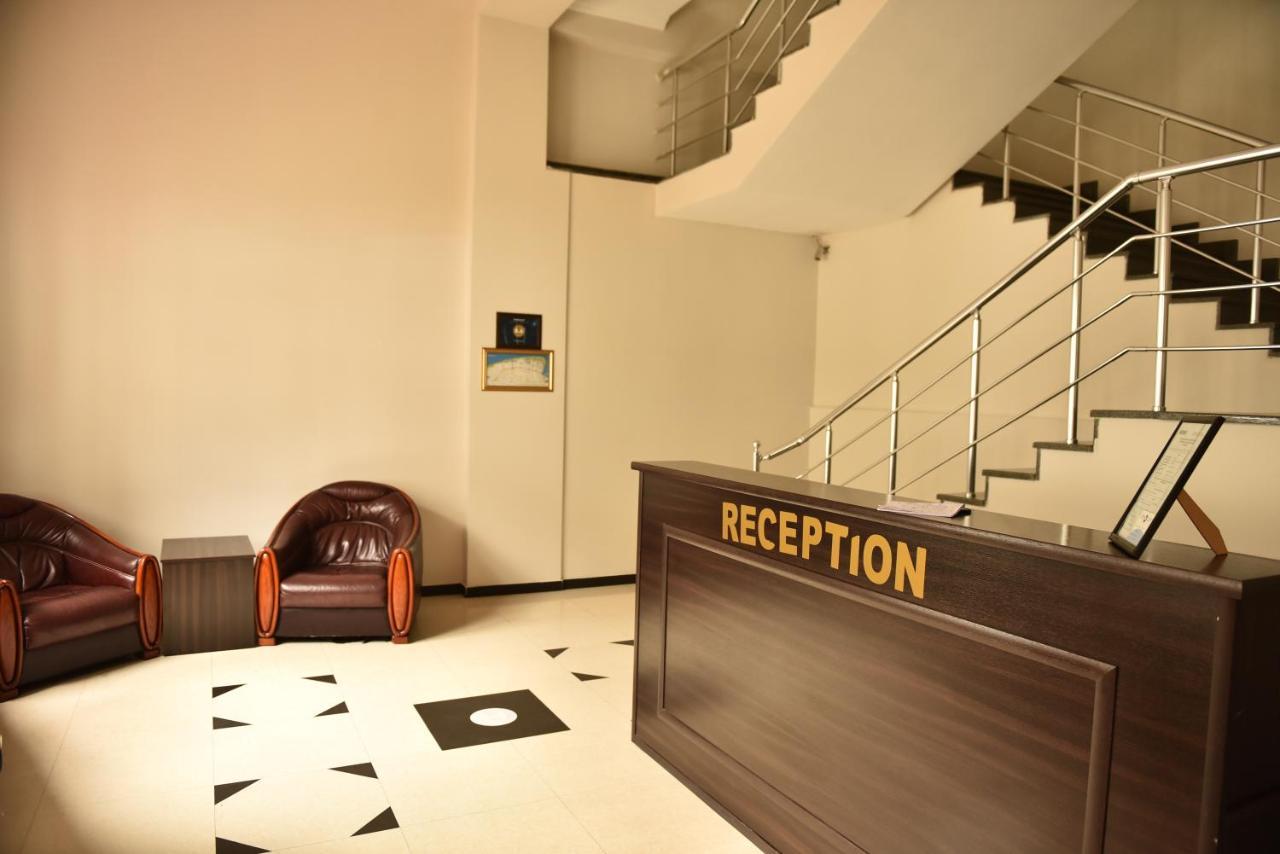Prime Hotel Batumi Kültér fotó