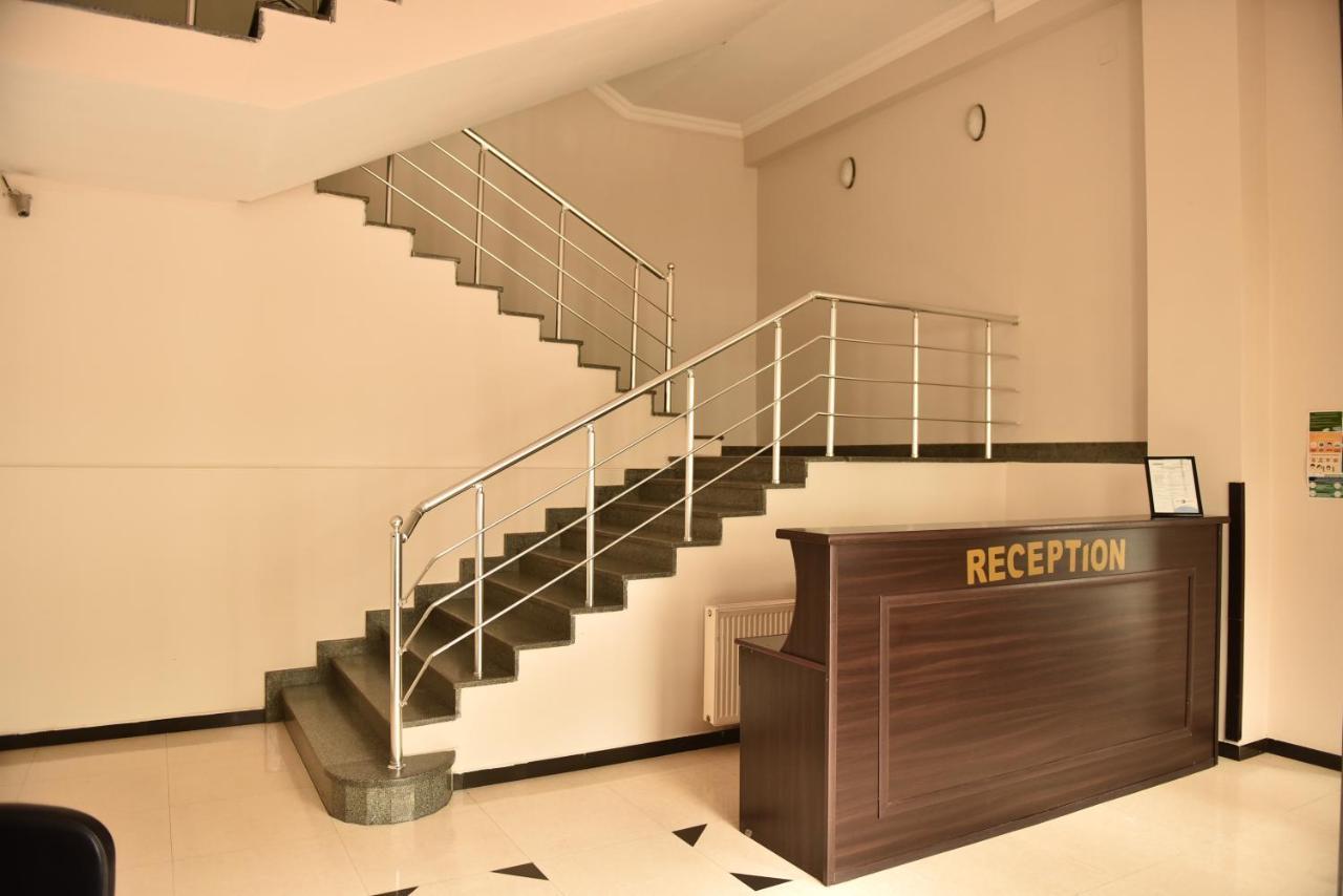 Prime Hotel Batumi Kültér fotó