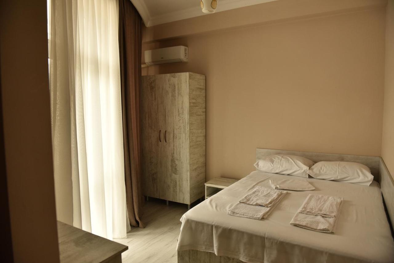 Prime Hotel Batumi Kültér fotó