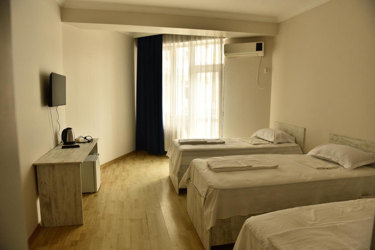 Prime Hotel Batumi Kültér fotó