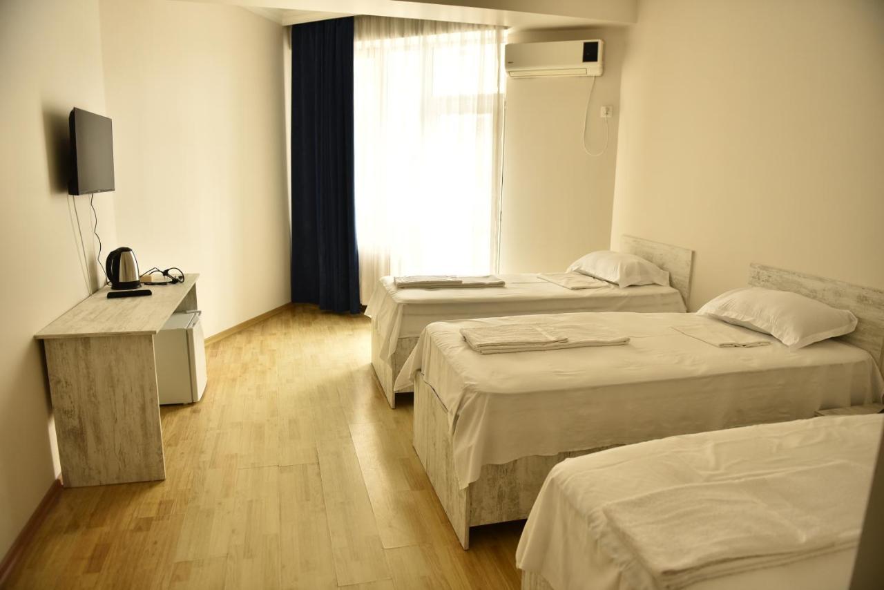 Prime Hotel Batumi Kültér fotó