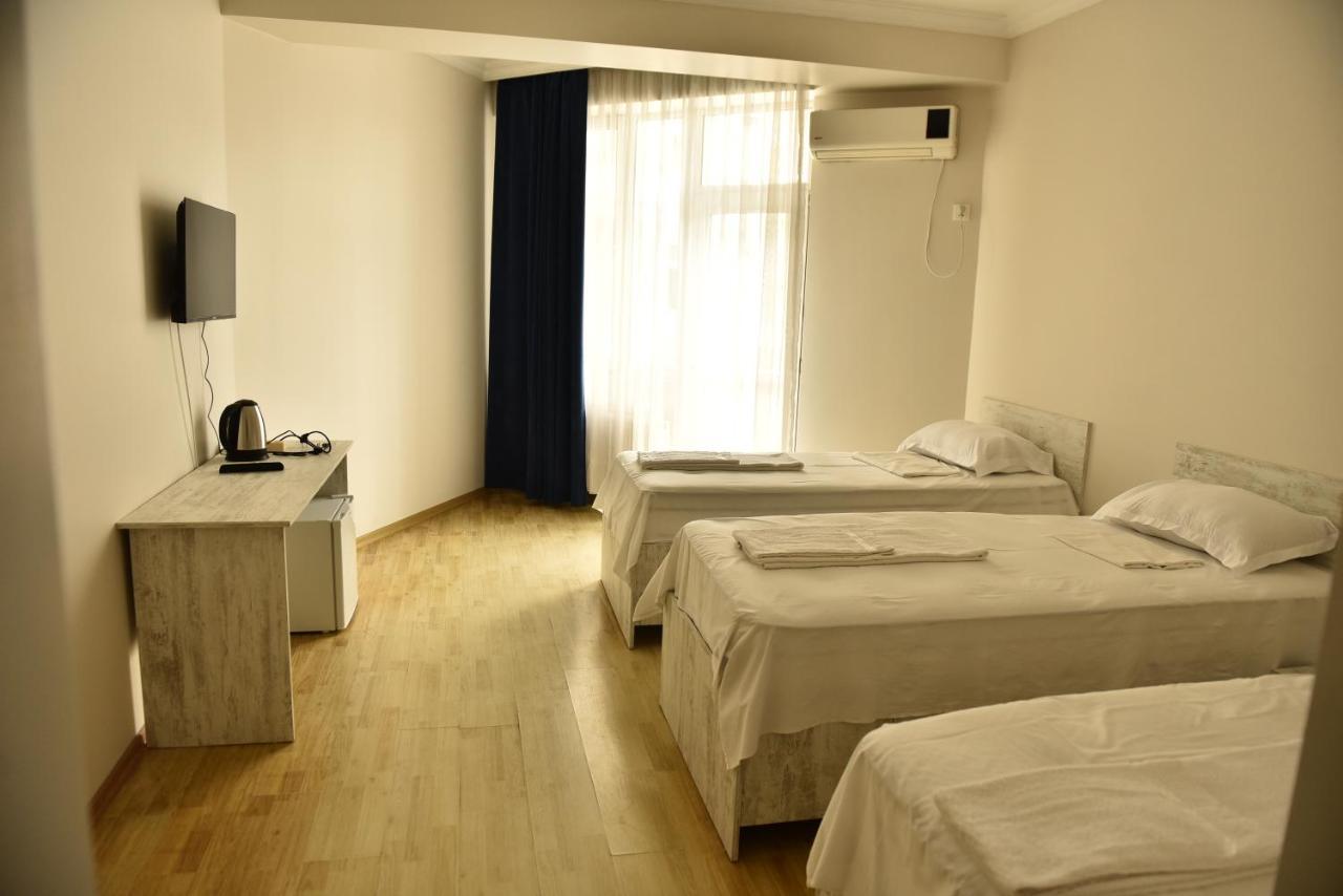 Prime Hotel Batumi Kültér fotó