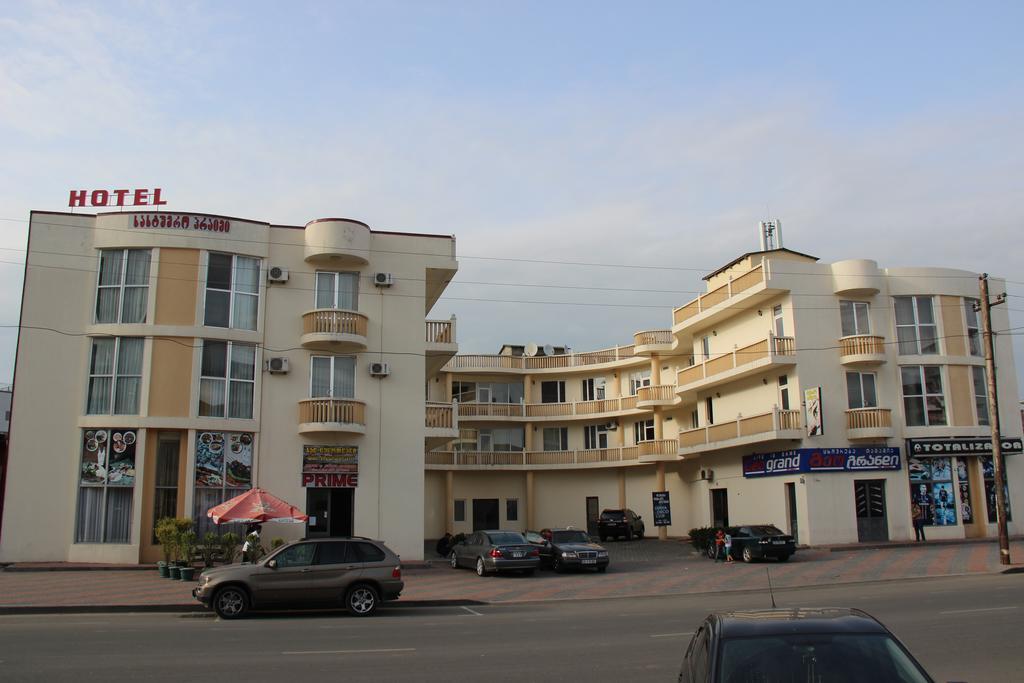 Prime Hotel Batumi Kültér fotó